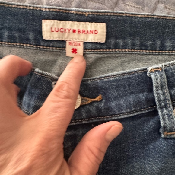 Lucky Brand Women's Blue Jeans - Picture 2 of 4